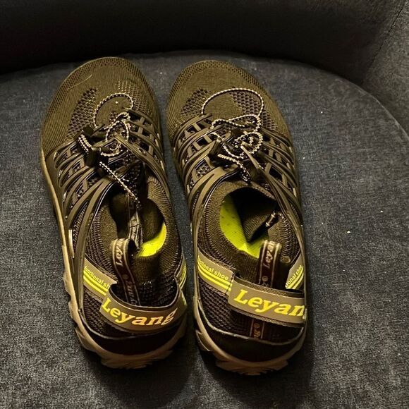 Leyang functional shoe - Picture 1 of 5